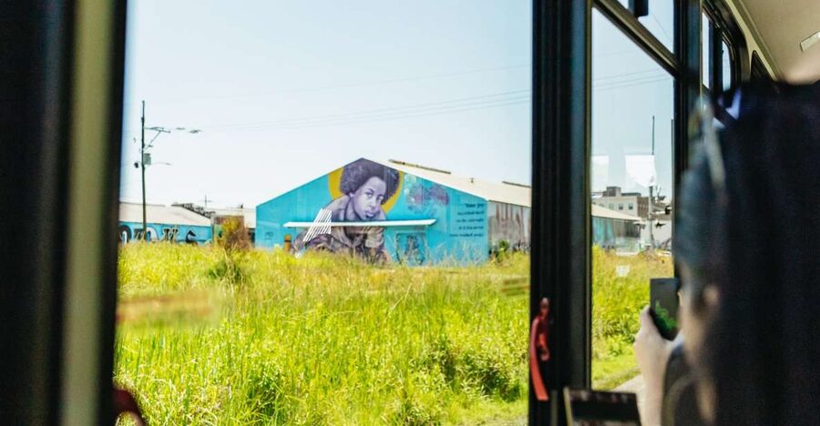 New Orleans: Sightseeing Bus Tour - Why this bus tour works well in New Orleans