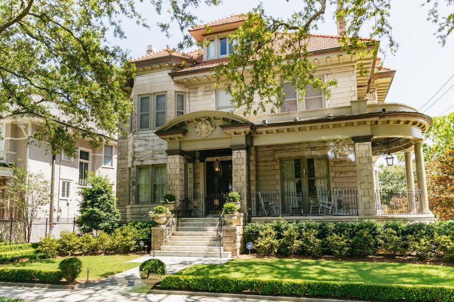 New Orleans: Sightseeing Bus Tour - The Garden District and celebrity homes