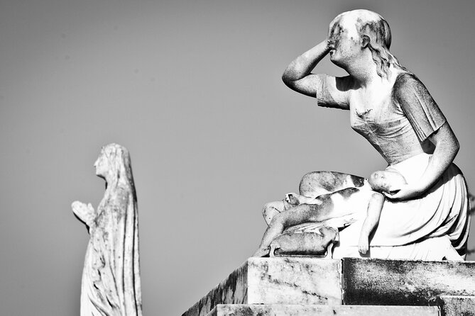 New Orleans St. Louis Cemetery No. 3 Walking Tour - Why St. Louis Cemetery No. 3 makes a good New Orleans tour