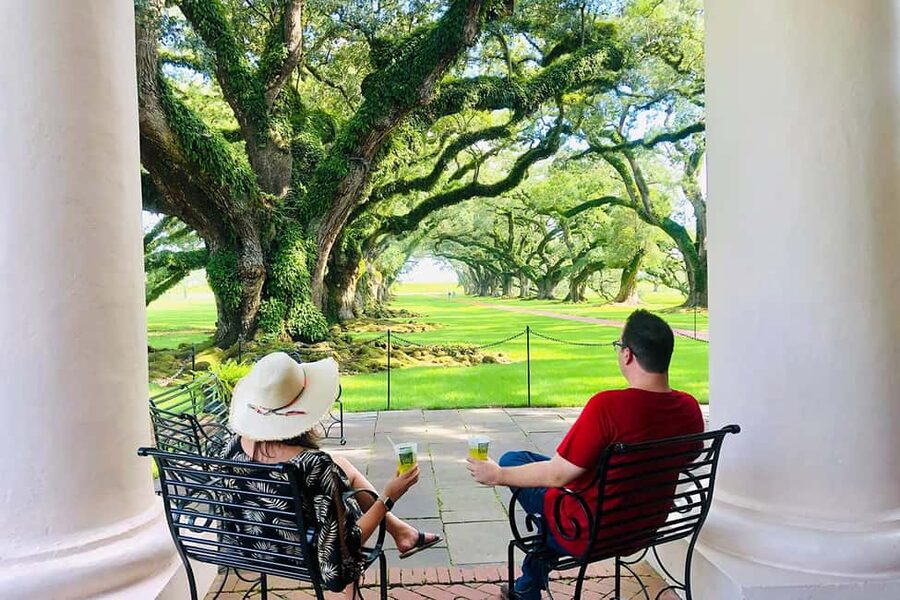 New Orleans: Swamp Boat Ride & Oak Alley Plantation Tour - Leaving New Orleans for Oak Alley