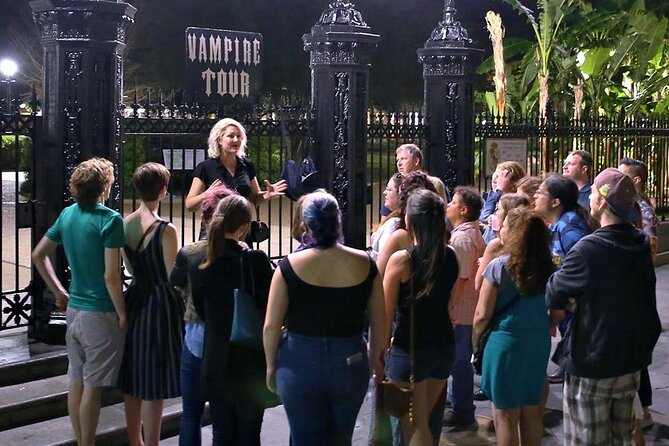New Orleans Vampire Walking Tour - The vampire tavern stop and the free-drink warning