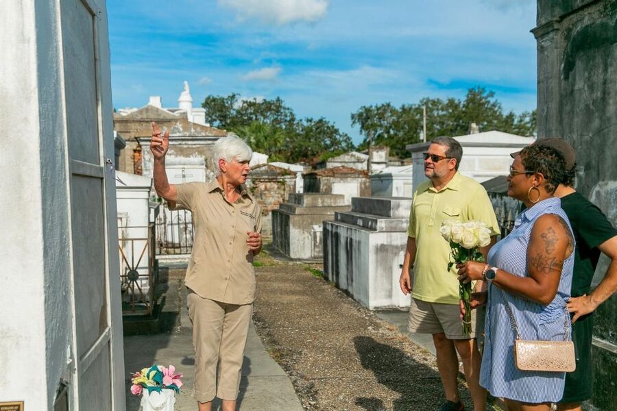 New Orleans: Walking Tour Inside St. Louis Cemetery No. 1 - Understanding above-ground burial in New Orleans