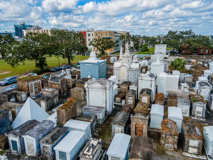 New Orleans: Walking Tour Inside St. Louis Cemetery No. 1 - Heat, shade, and the pace of the route