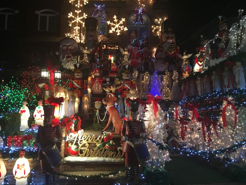 New York City: Dyker Heights Christmas Lights Tour - Walking through Dyker Heights for about an hour