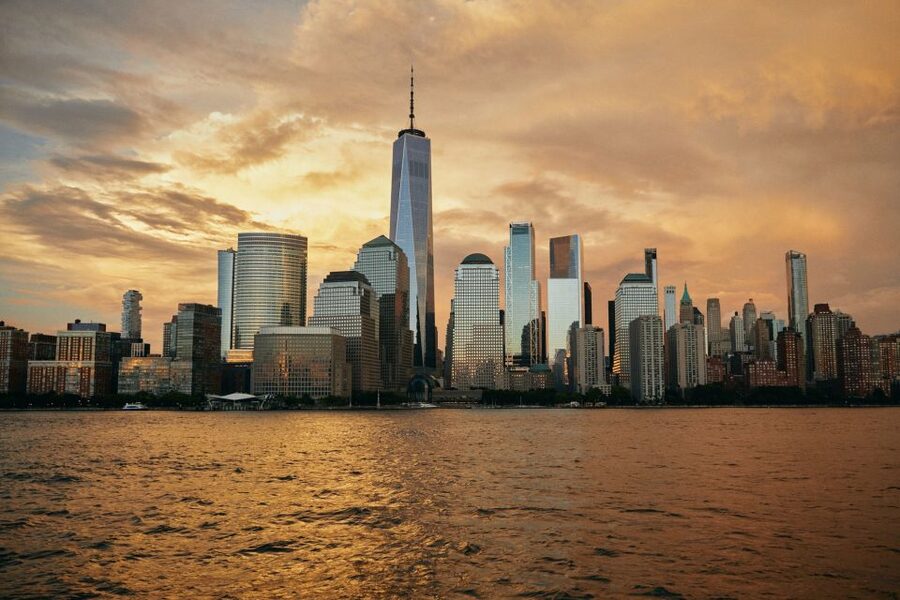 New York City: Gourmet Dinner Cruise with Live Music - A sunset start from Pier 36