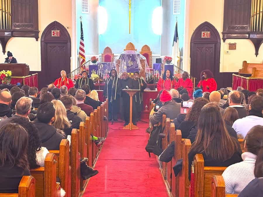 New York City: Harlem Gospel Live Music Concert - Why this Harlem gospel concert feels different
