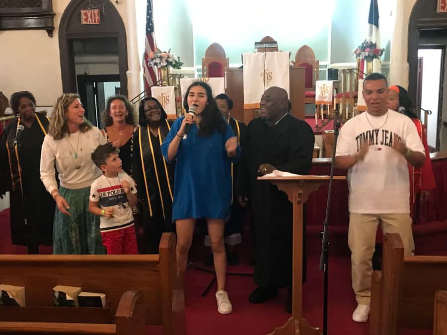 New York City: Harlem Gospel Live Music Concert - Who will enjoy this most