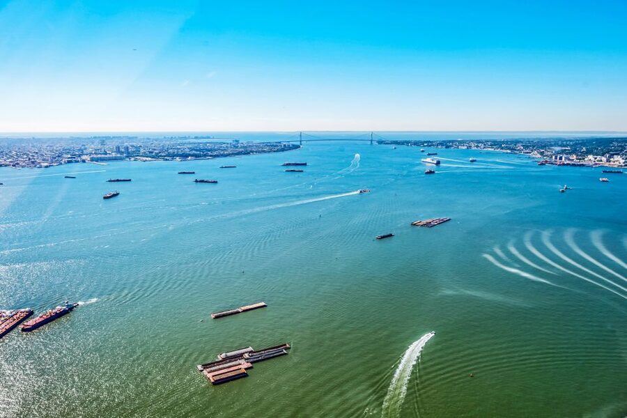 New York City: Manhattan Helicopter Tour - Up the Hudson past Chelsea and Broadway