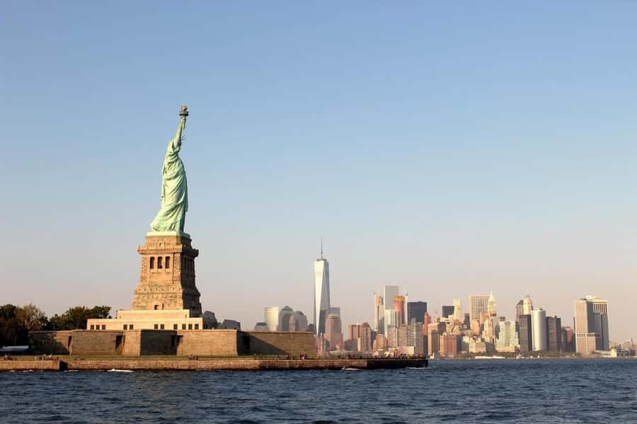 New York City: Statue of Liberty & Ellis Island Guided Tour - Who should book this Statue of Liberty tour?