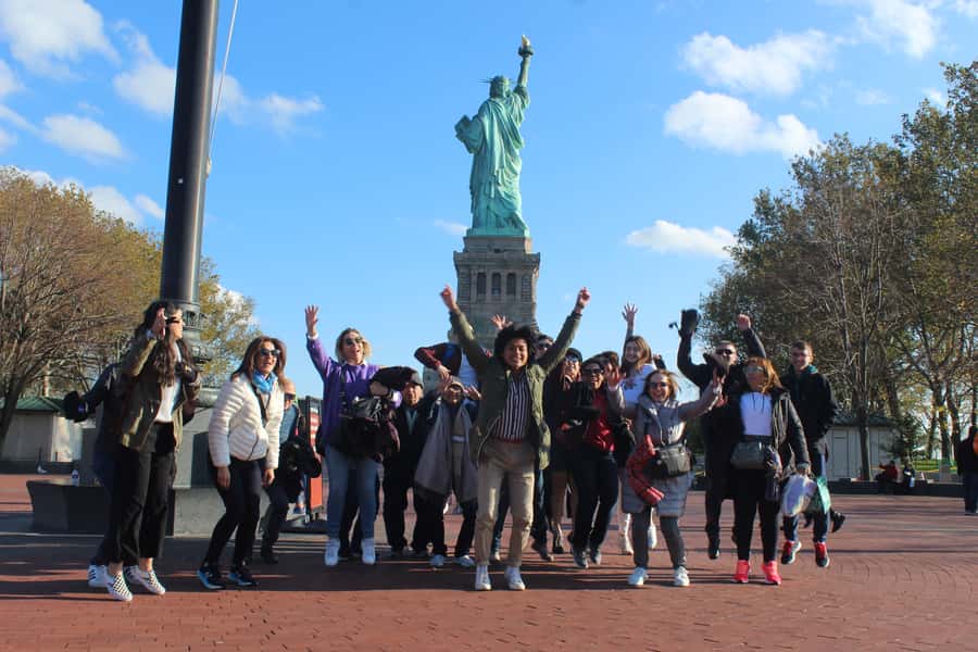 New York City: Statue of Liberty & Ellis Island Guided Tour - Why these two islands belong together