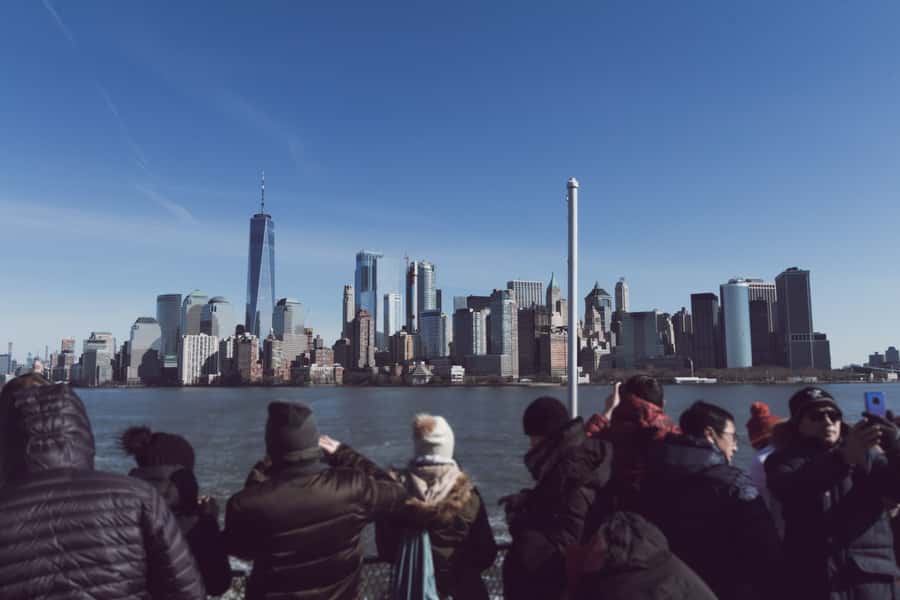 New York City: Statue of Liberty & Ellis Island Guided Tour - Live guide, basic audio, or premium package
