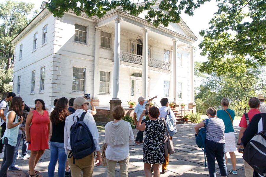 New York City: Sunday Harlem Gospel Guided Tour - Harlem’s story, from farmland to Black cultural center