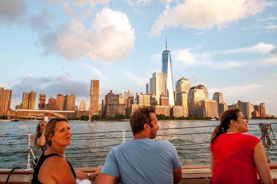 New York City: Sunset Sail Aboard a Schooner - From Chelsea Piers down the Hudson River