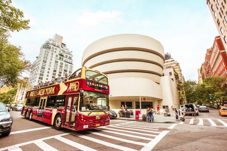 New York: Hop-on Hop-off Sightseeing Tour by Open-top Bus - How much time do you really need?