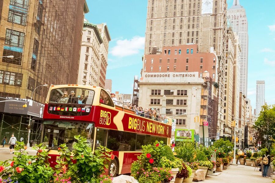 New York: Hop-on Hop-off Sightseeing Tour by Open-top Bus - What the bus cannot solve