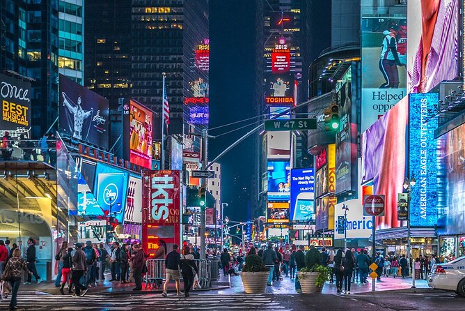 New York Night Tour: Open Top Bus Tour by TopView® - The Brooklyn Bridge after sunset