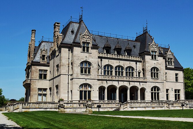 Newport Gilded Age Mansions Trolley Tour with Breakers Admission - Mansion Row along Bellevue Avenue