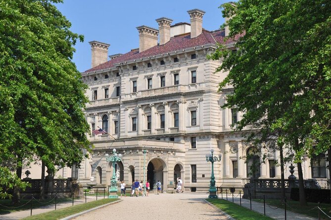 Newport Gilded Age Mansions Trolley Tour with Breakers Admission - Rosecliff and Newport’s movie-set mansions