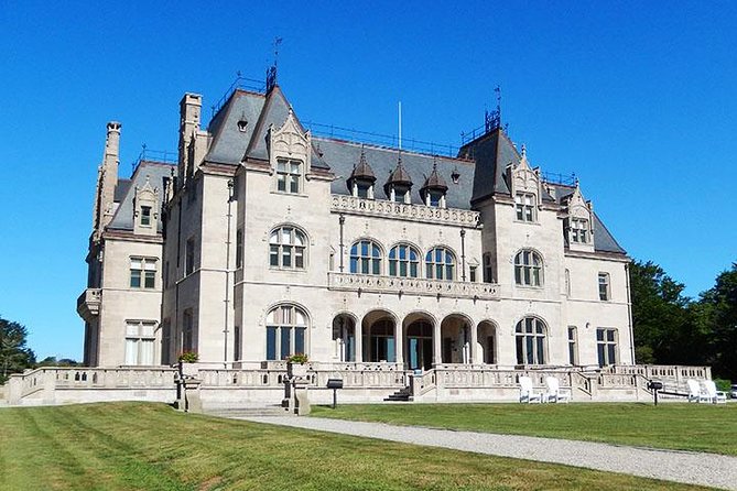 Newport RI Mansions Scenic Trolley Tour (Ages 8+ only) - The Breakers, Newport’s grandest interior option