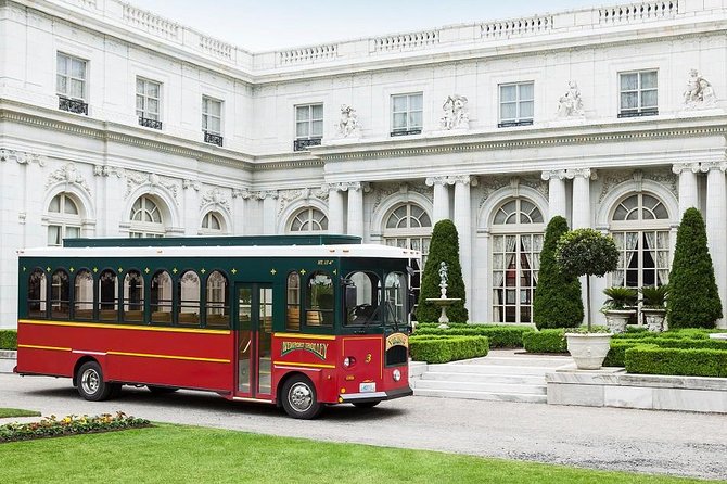 Newport Trolley Tour - Viking Scenic Overview - Ocean Drive and Newport’s Restored Homes
