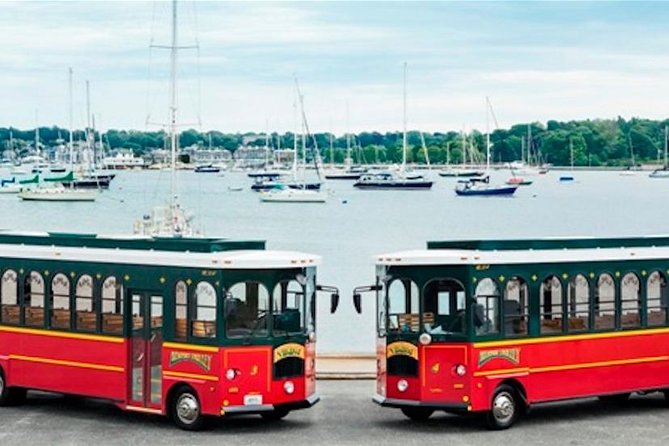 Newport Trolley Tour with Breakers Mansion - Viking Tours - Bellevue Avenue and the grand summer houses