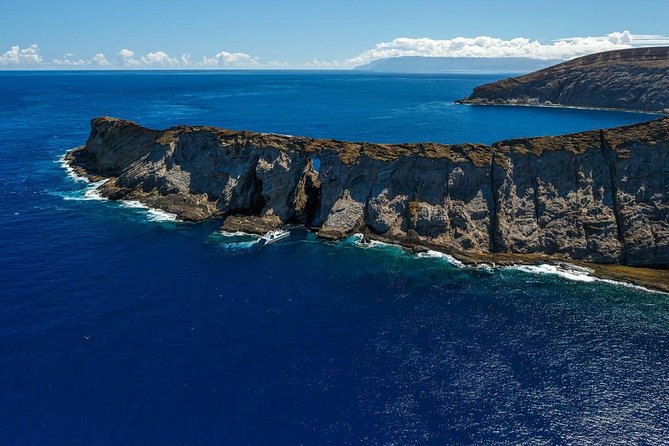 Ni'ihau and Na Pali Coast Snorkel Boat Tour - Leaving Eleele before sunrise