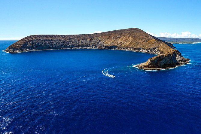 Ni'ihau and Na Pali Coast Snorkel Boat Tour - Lunch, drinks, and crew service