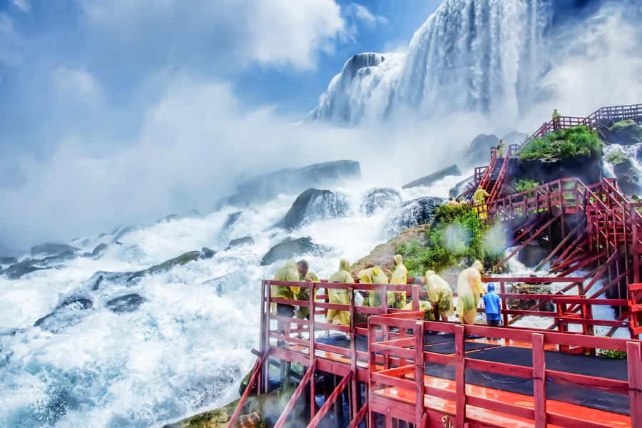 Niagara Falls: Canadian Side Day Trip with Maid of The Mist - Why this half-day Niagara Falls tour works