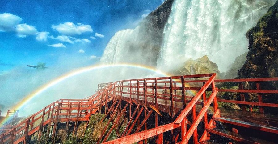 Niagara Falls: Maid of the Mist & Cave of the Winds Tour - Who should book this three-hour outing?