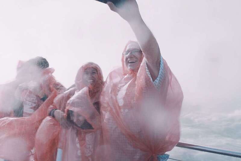Niagara Falls, ON: Helicopter Ride with Boat & Skylon Lunch - Key points at a glance