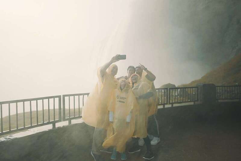 Niagara Falls, ON: Helicopter Ride with Boat & Skylon Lunch - Skylon Tower lunch comes with the view