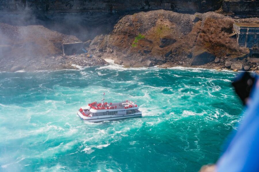 Niagara Falls, USA: American Tour & Maid of The Mist - Key points at a glance