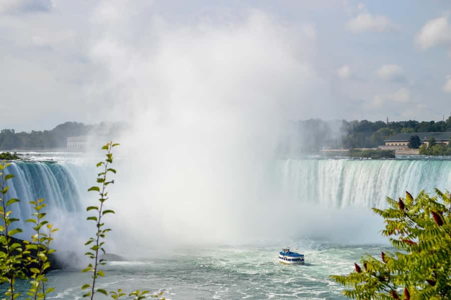 Niagara Falls USA: Cave of the Winds & Maid of the Mist Ride - Whirlpool State Park and the river below