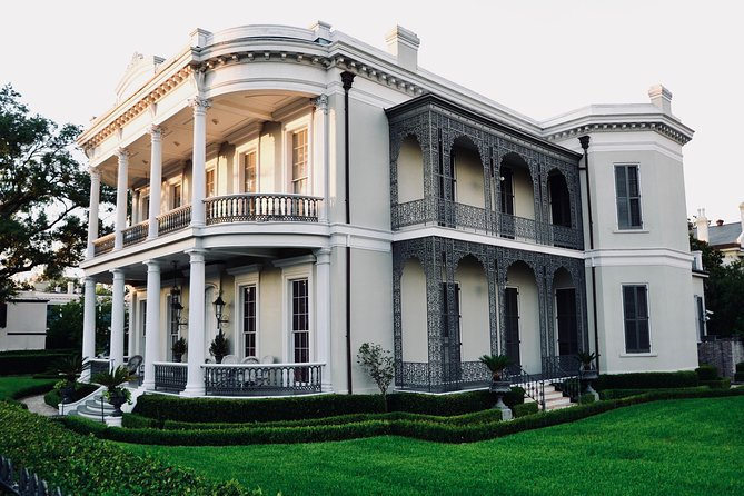 NOLA Garden District and Gates of Lafayette Cemetery Tour - Pace, shade, and the physical side of the walk