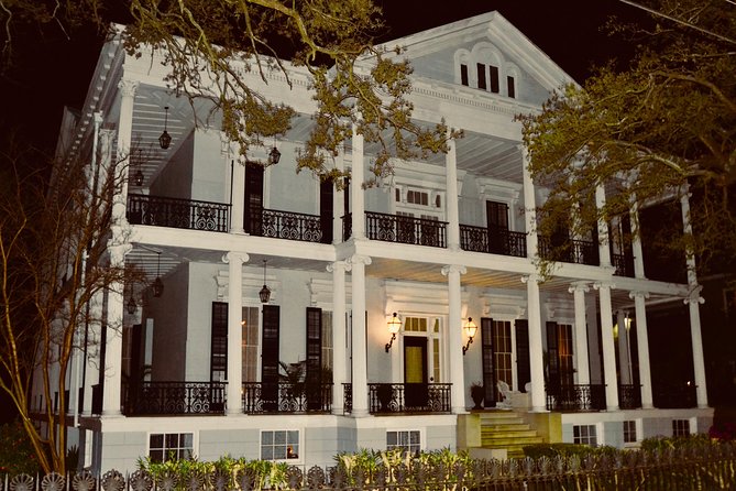 NOLA Garden District and Gates of Lafayette Cemetery Tour - What the $25 price gets you