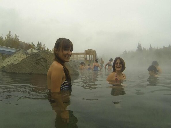Northern Lights & Chena Hot Springs Tour - Searching for the northern lights