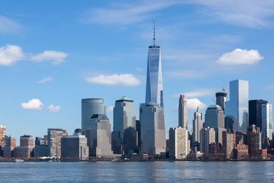 NYC: 9/11 Memorial Tour and Optional Observatory Ticket - Reading the two memorial pools