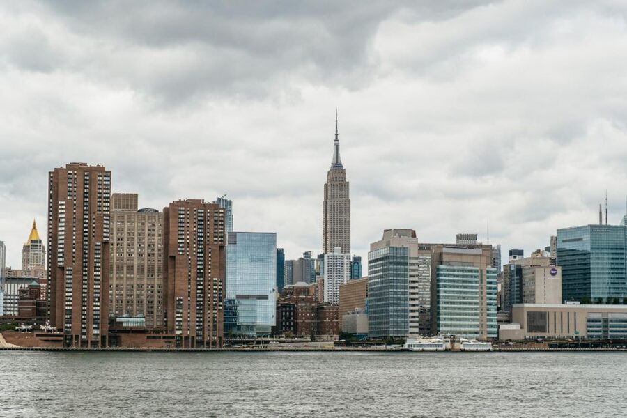 NYC: Around Manhattan Official NYC Architecture Cruise - East River housing and postwar New York
