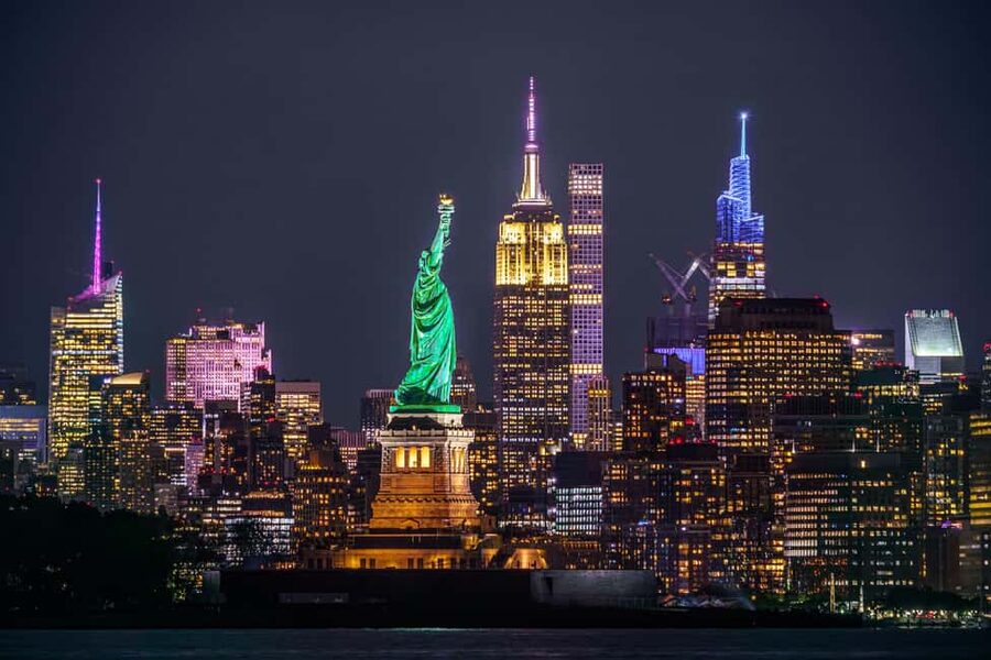 NYC at Night: 3-Hour Luxury Bus Tour of Top Highlights - Key points to know before booking