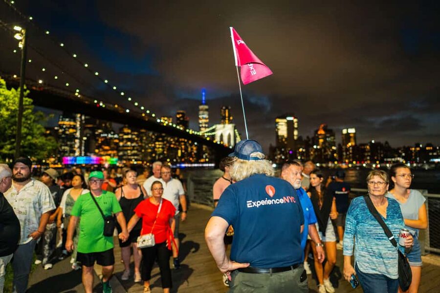 NYC at Night: 3-Hour Luxury Bus Tour of Top Highlights - Fifth Avenue, Rockefeller Center, and St. Patrick’s Cathedral