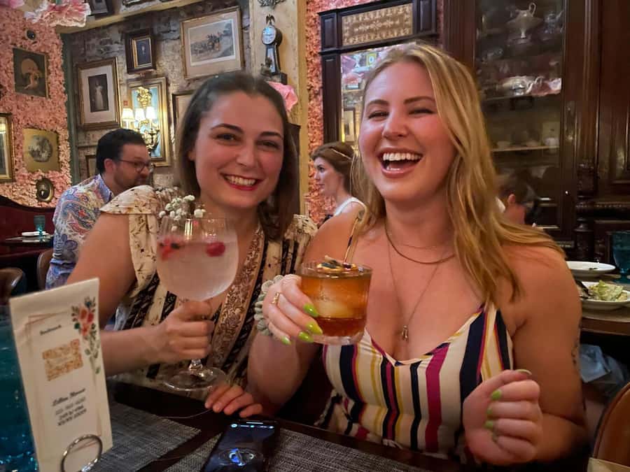 NYC: Bar, Lounge and Rooftop Nightlife Tour - Book it or make your own bar route?
