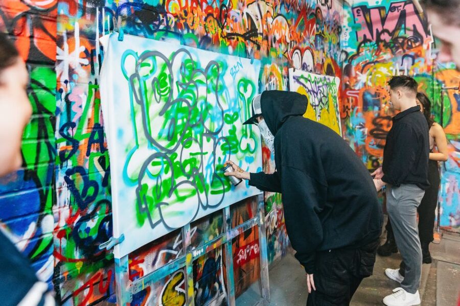 NYC: Brooklyn Graffiti Workshop with Local Artist - Choosing between the wall and a canvas