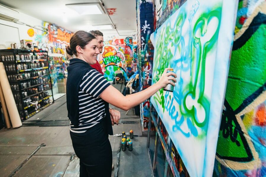 NYC: Brooklyn Graffiti Workshop with Local Artist - Is one hour enough?