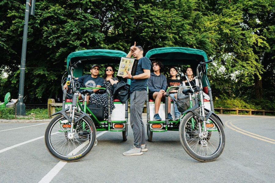 NYC: Central Park Celebrity Homes & Film Spots Pedicab Tour - From Wollman Rink to Gapstow Bridge