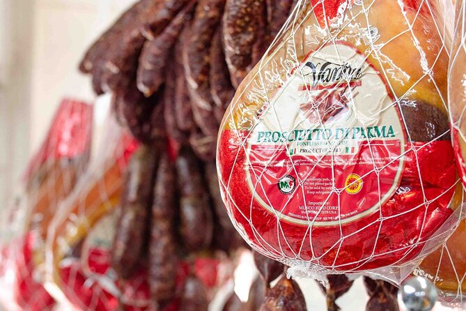 NYC: Chinatown & Little Italy Food Tour with 7 Flavorful Tastings - Chinatown’s streets and first tastings