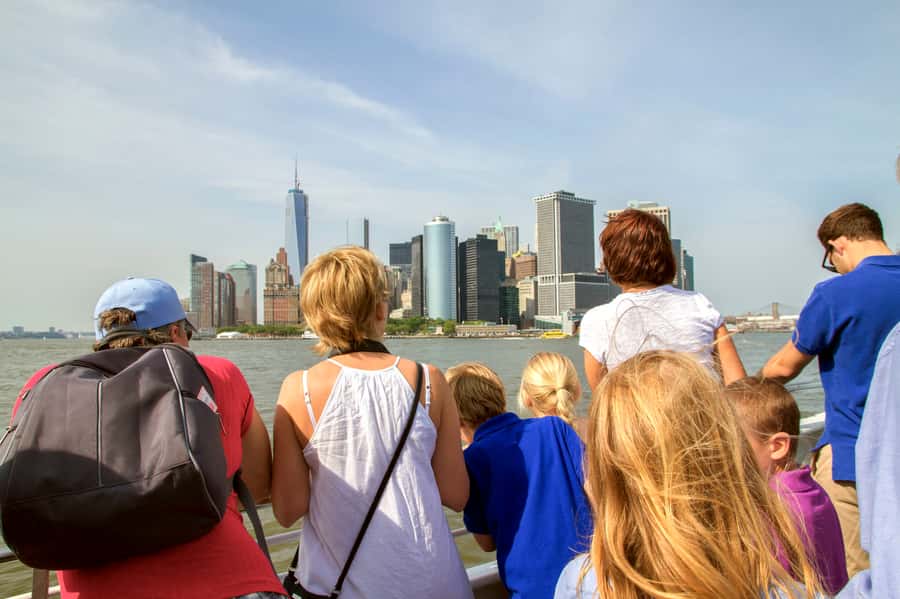 NYC: Circle Line 1-Hr Statue of Liberty Skip-The-Line Cruise - Ellis Island and the meaning behind the harbor