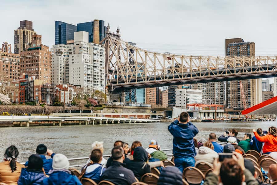 NYC: Circle Line 2.5 Hour Best of NYC Boat Cruise - Why seeing New York from the water works so well