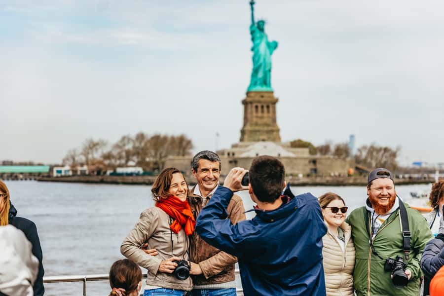 NYC: Circle Line 2.5 Hour Best of NYC Boat Cruise - Lower Manhattan and the Statue of Liberty