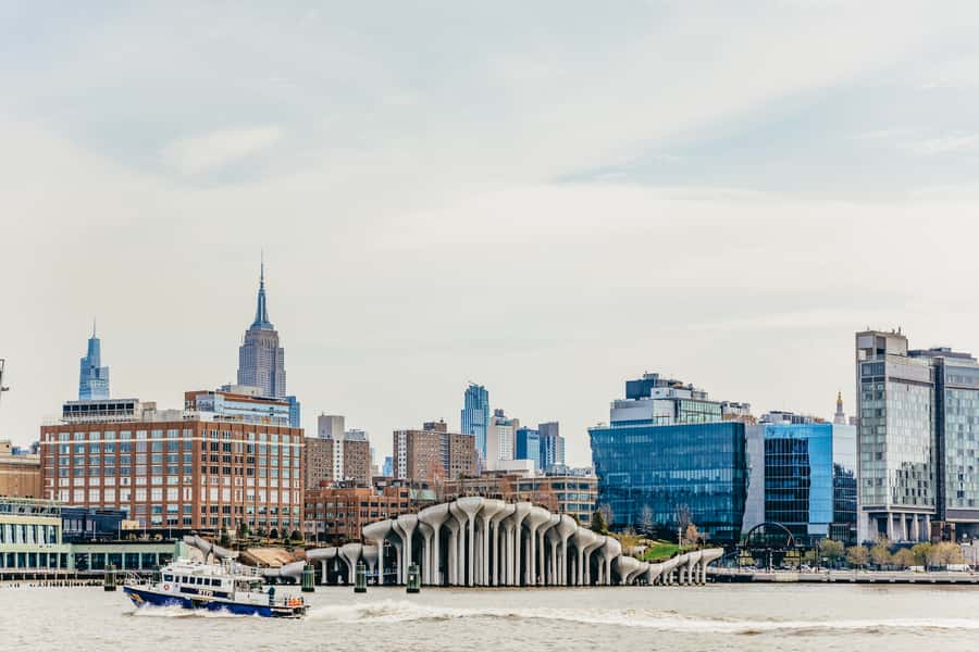 NYC: Circle Line 2.5 Hour Best of NYC Boat Cruise - Uptown sights, Harlem, and Yankee Stadium