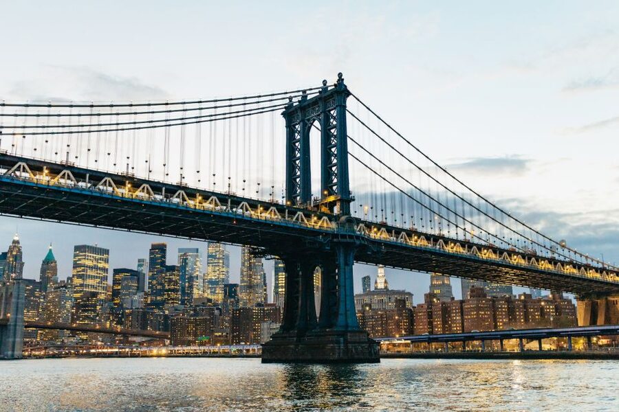 NYC: Circle Line 2h Harbor Lights Cruise Skip-The-Box-Office - Inside or outside: how to handle the weather